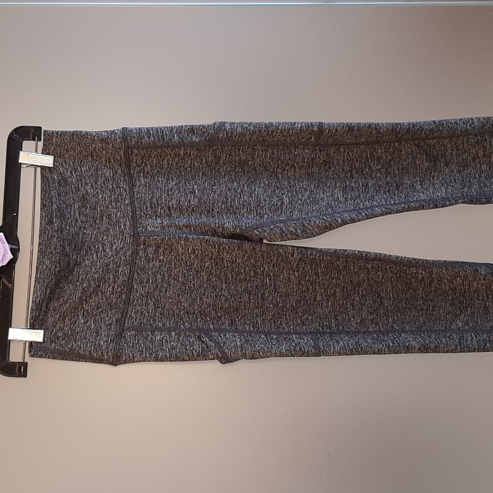 Aerie leggings. Heather Gray Size Medium, Pockets